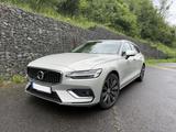 Volvo V60 T6 AWD Inscription Pano Harman StHeiz ... - Volvo V60 Kombi Awd mit Benzin-Antrieb