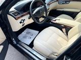 Mercedes-Benz S-350 Navi+Camera/S.Dach/Bi-Xenon/SoftClose-Voll - Mercedes-Benz S 350 mit Benzin-Antrieb: Limousine