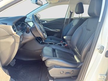 Fotografie des Opel Grandland (X) Grandland 1.6 Ultimate Navi Leder 360°Cam
