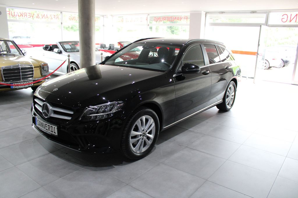 Mercedes-Benz C 220