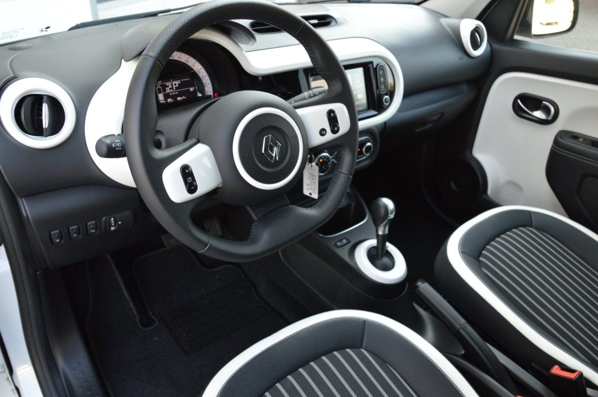 Fahrzeugabbildung Renault Twingo   Techno Electric Navi Kamera Shz Alu