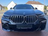 BMW X6  M50i*ICONIC-GLOW*LASER*PANORAMA*22Z*SOFT*HUD - BMW X6 M50