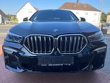 BMW X6  M50i*ICONIC-GLOW*LASER*PANORAMA*22Z*SOFT*HUD - BMW X6 M50 aus 2020