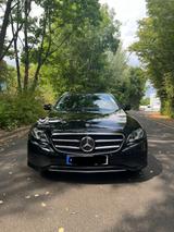 Mercedes-Benz E 220 d T Autom. -