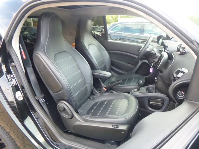 Fahrzeugabbildung Smart fortwo coupe electric drive / EQ >25.304 KM<
