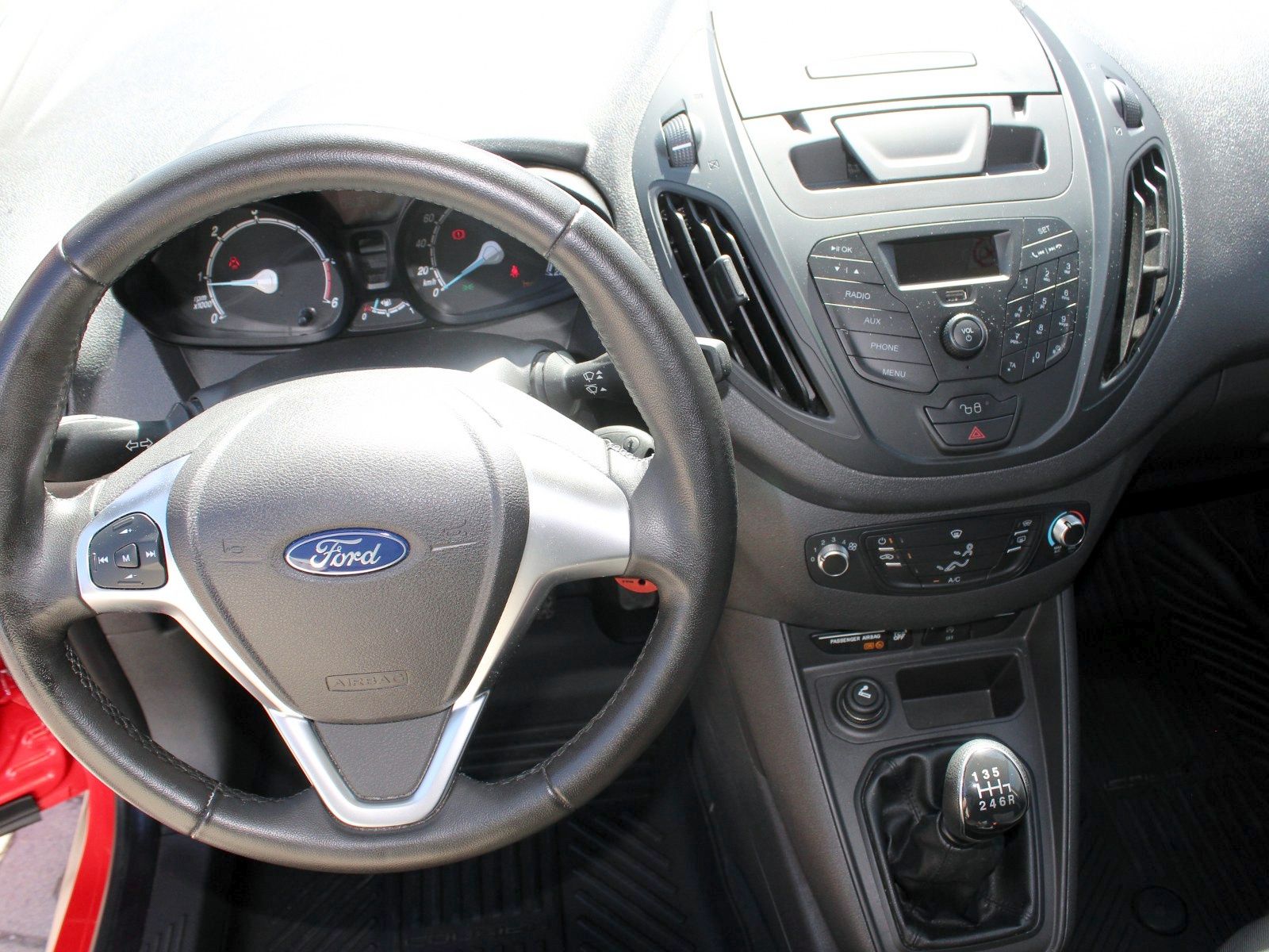 Fahrzeugabbildung Ford Transit Courier Trend 1,5 TDCi