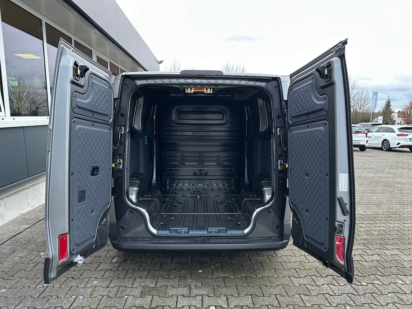 Fahrzeugabbildung Kia PV5 CARGO L2H1 4T 71,2 ELITE WP CT LM AW