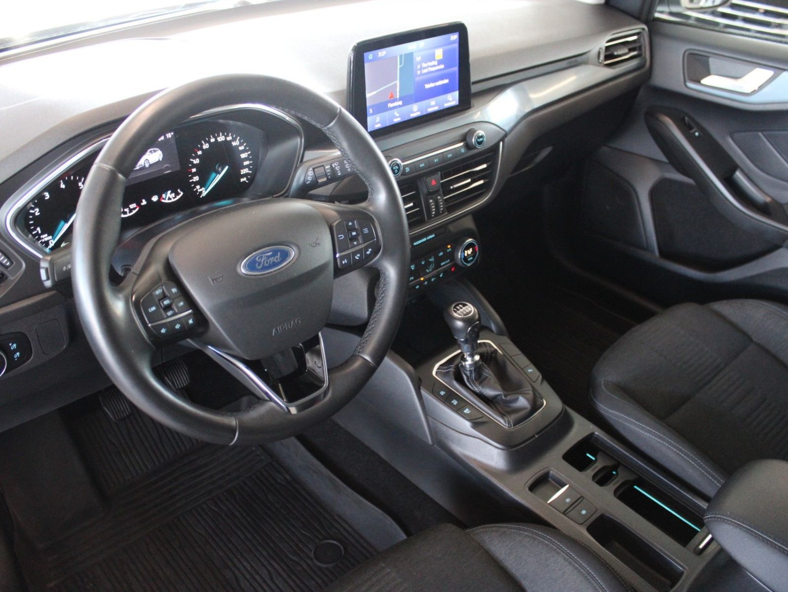 Fahrzeugabbildung Ford Focus Active Turnier LED NAVI WinterPaket uvm.
