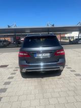 Mercedes-Benz ML 350 BlueTEC 4MATIC - - Mercedes-Benz ML 350: Bluetec