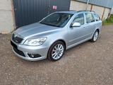Skoda Octavia 2.0 DSG RS Combi RS - Skoda Octavia aus 2009: RS