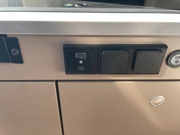 Carado CV 600 PRO AWT beheizt Navi Kamera Rahmenfenster