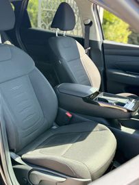 Hyundai TUCSON - 11