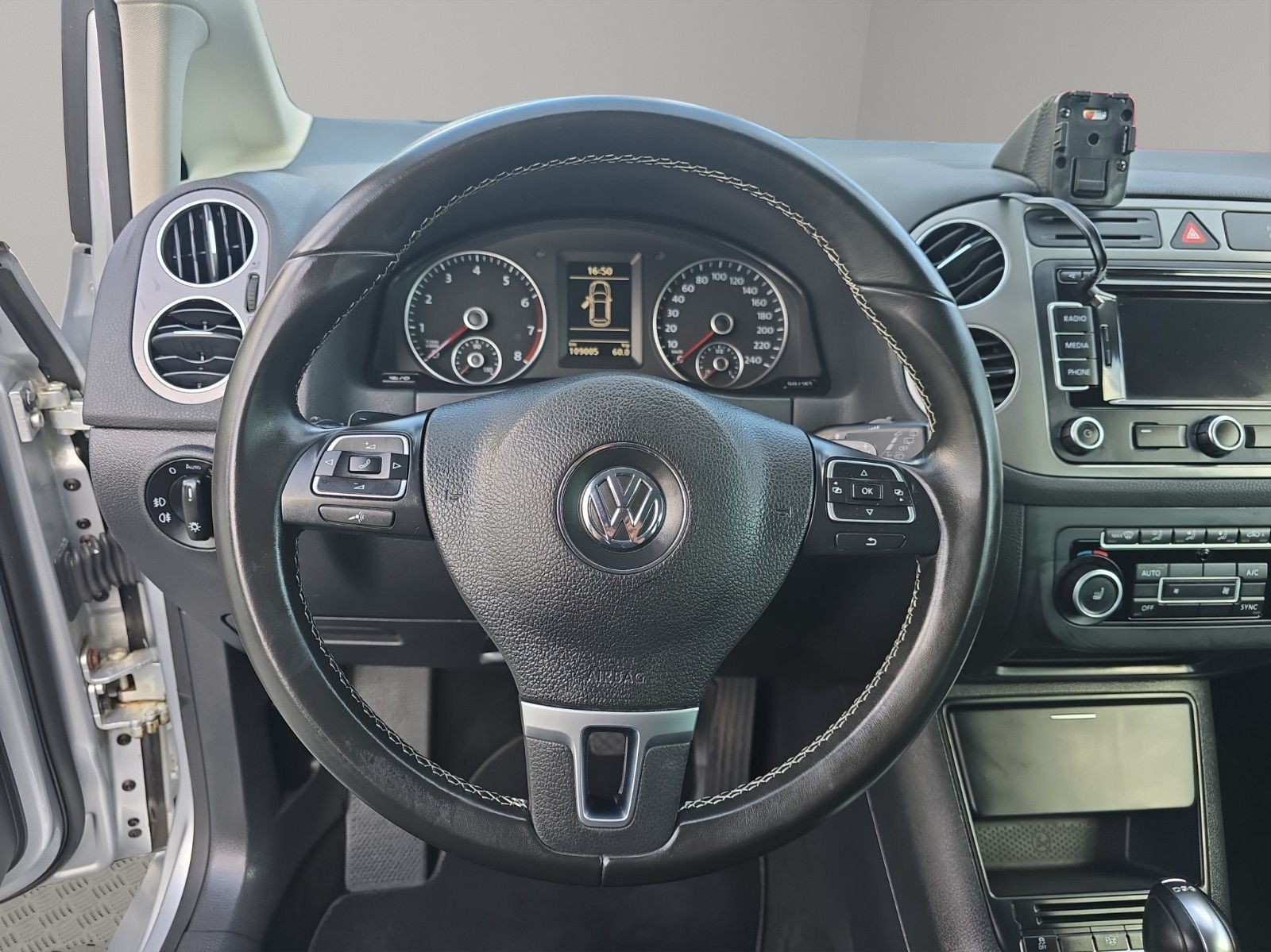 Fahrzeugabbildung Volkswagen Golf Plus VI Match DSG AUTOMATIK TEMPOMAT NAVI
