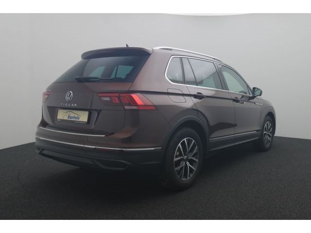 Fahrzeugabbildung Volkswagen Tiguan 1.5 DSG Life ACC LED Apple CarPlay