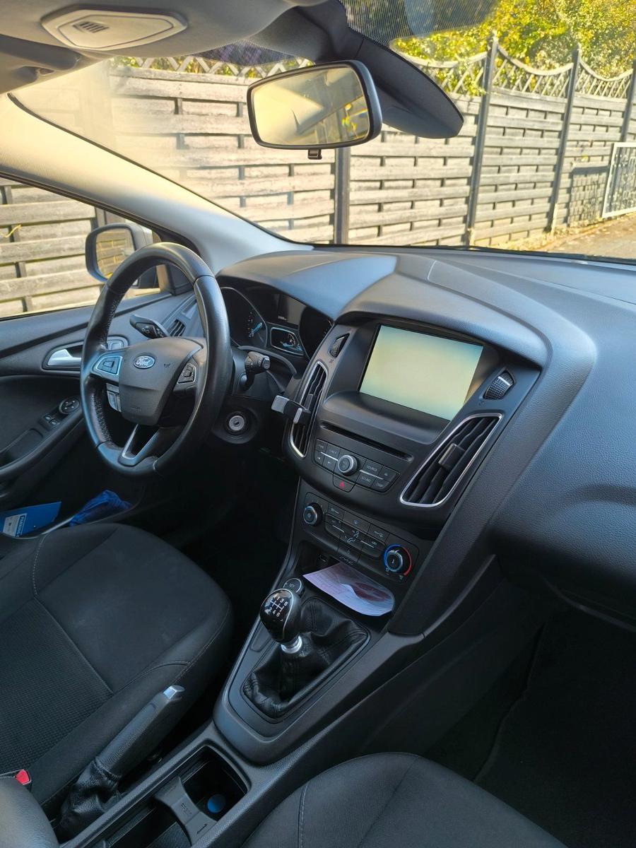 Ford Focus 2015 — photo 11