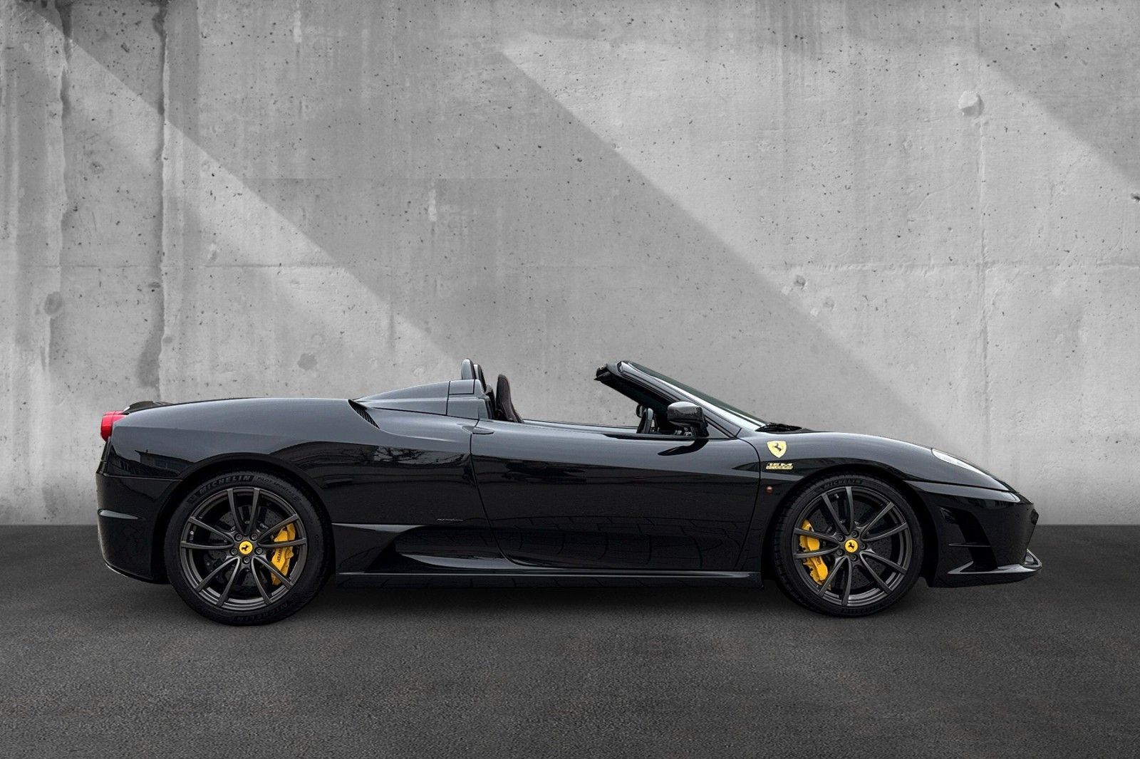 Fahrzeugabbildung Ferrari 430 Scuderia Spider 16M*dt. Auto*1.Hd*FullCarbon