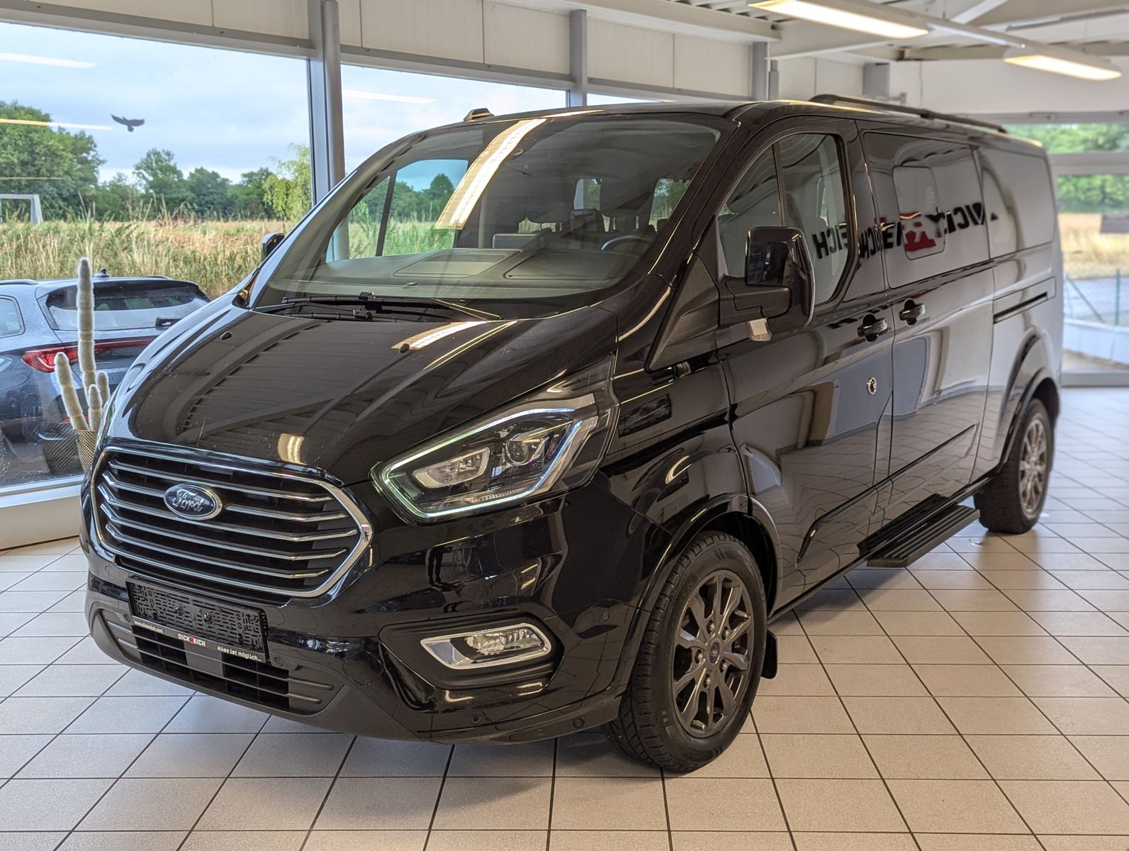 FORD Tourneo Custom 320 L2 Titan. 9-Sitze ACC Cam AHK - Image 3