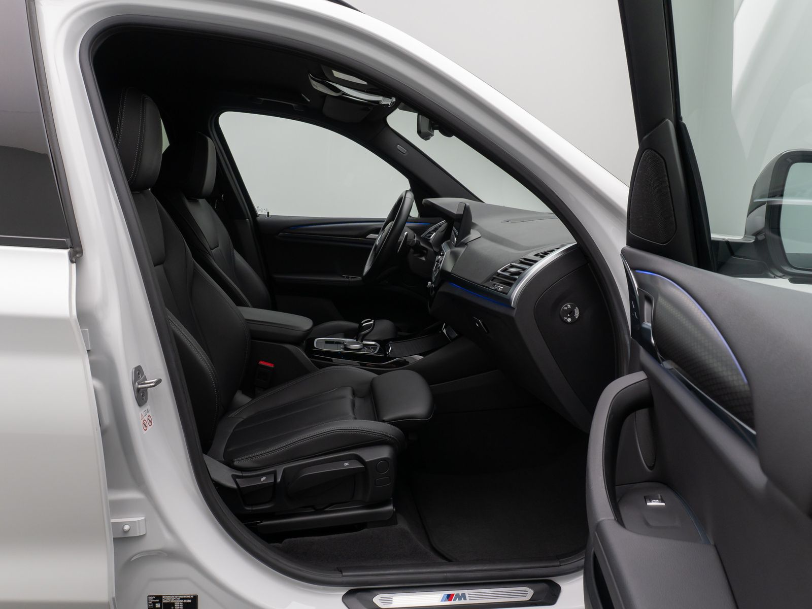 Fahrzeugabbildung BMW X3 xD20d M Sport DAB Kamera AHK HiFi Alarm 19Zol