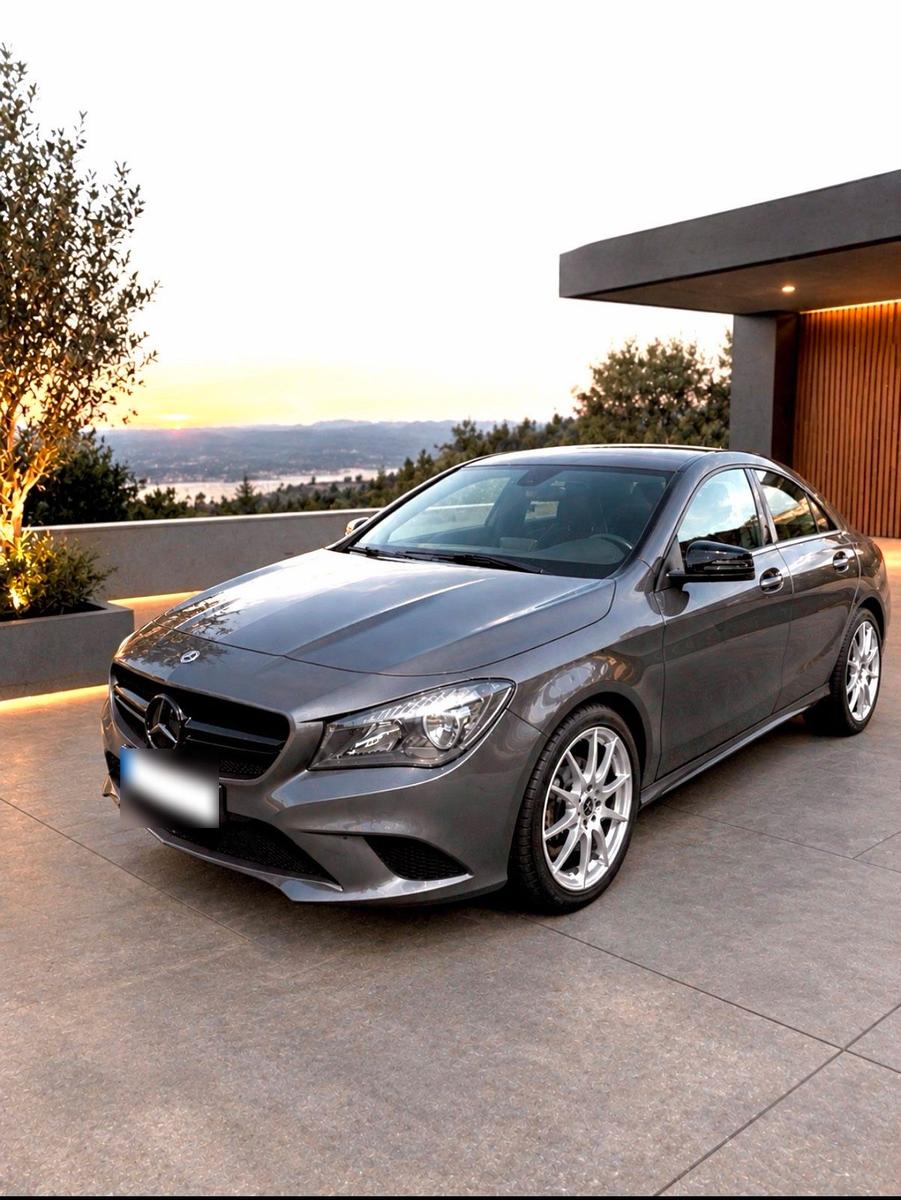 Mercedes-Benz CLA 180