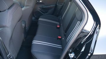 Bild 6 Opel CORSA 1.2 GS