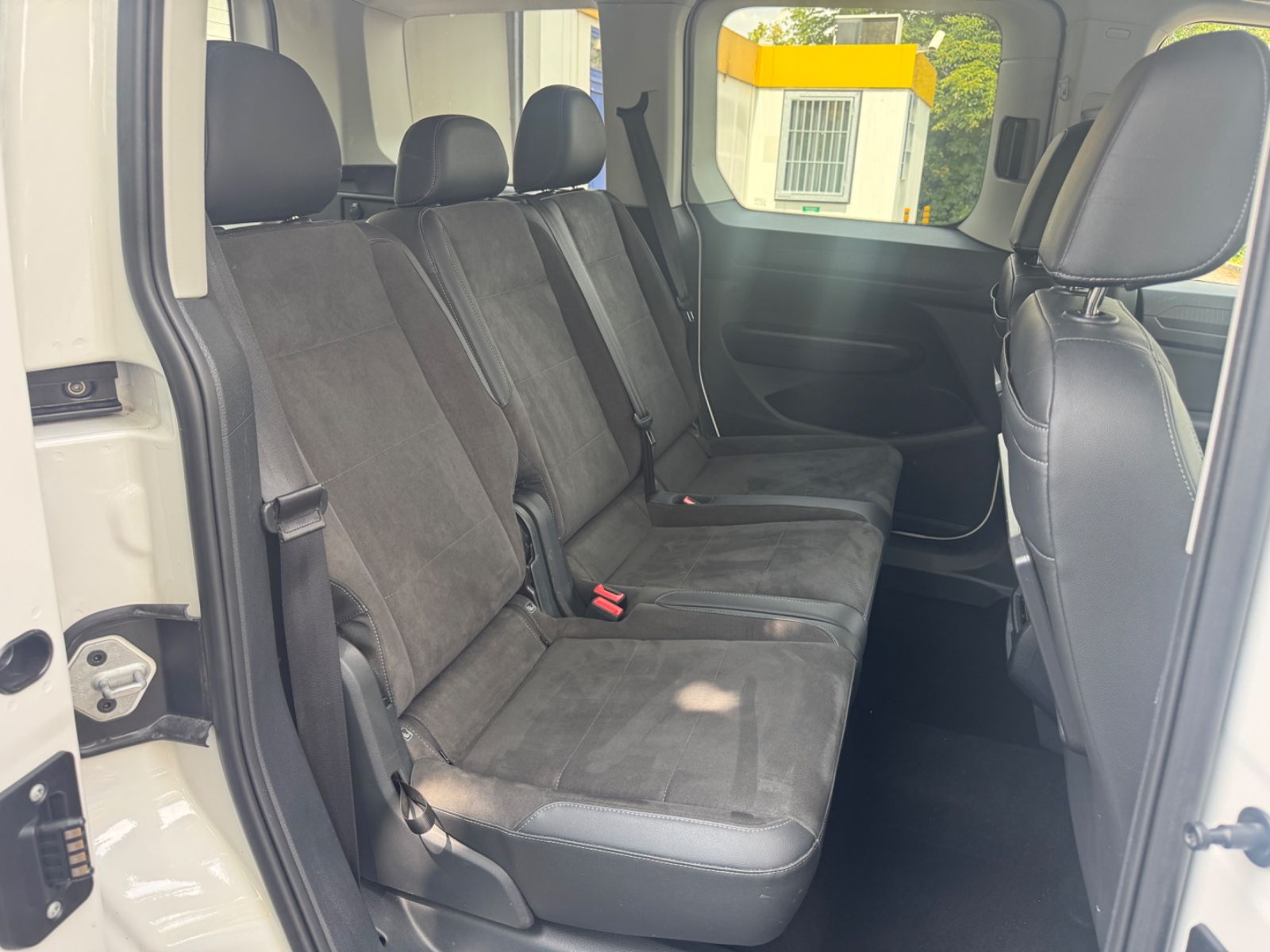 Fahrzeugabbildung Volkswagen Caddy Style NAVI+LED+ACC+LANE+ALCANTARA