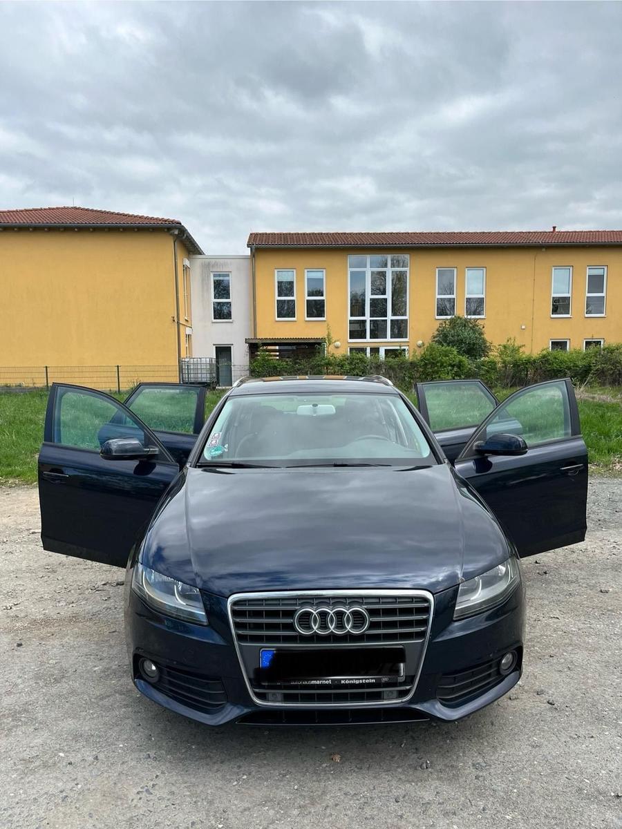Audi A4 2010 — rear view