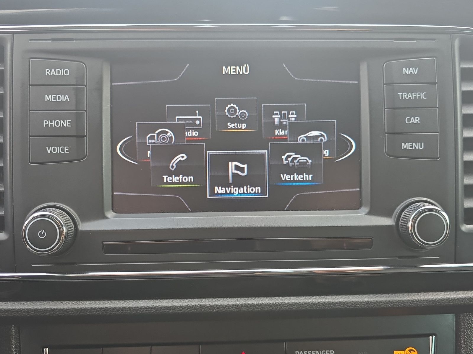 Fahrzeugabbildung SEAT Leon Style Diesel DSG-AUTOMATIK Temp PDC Klima