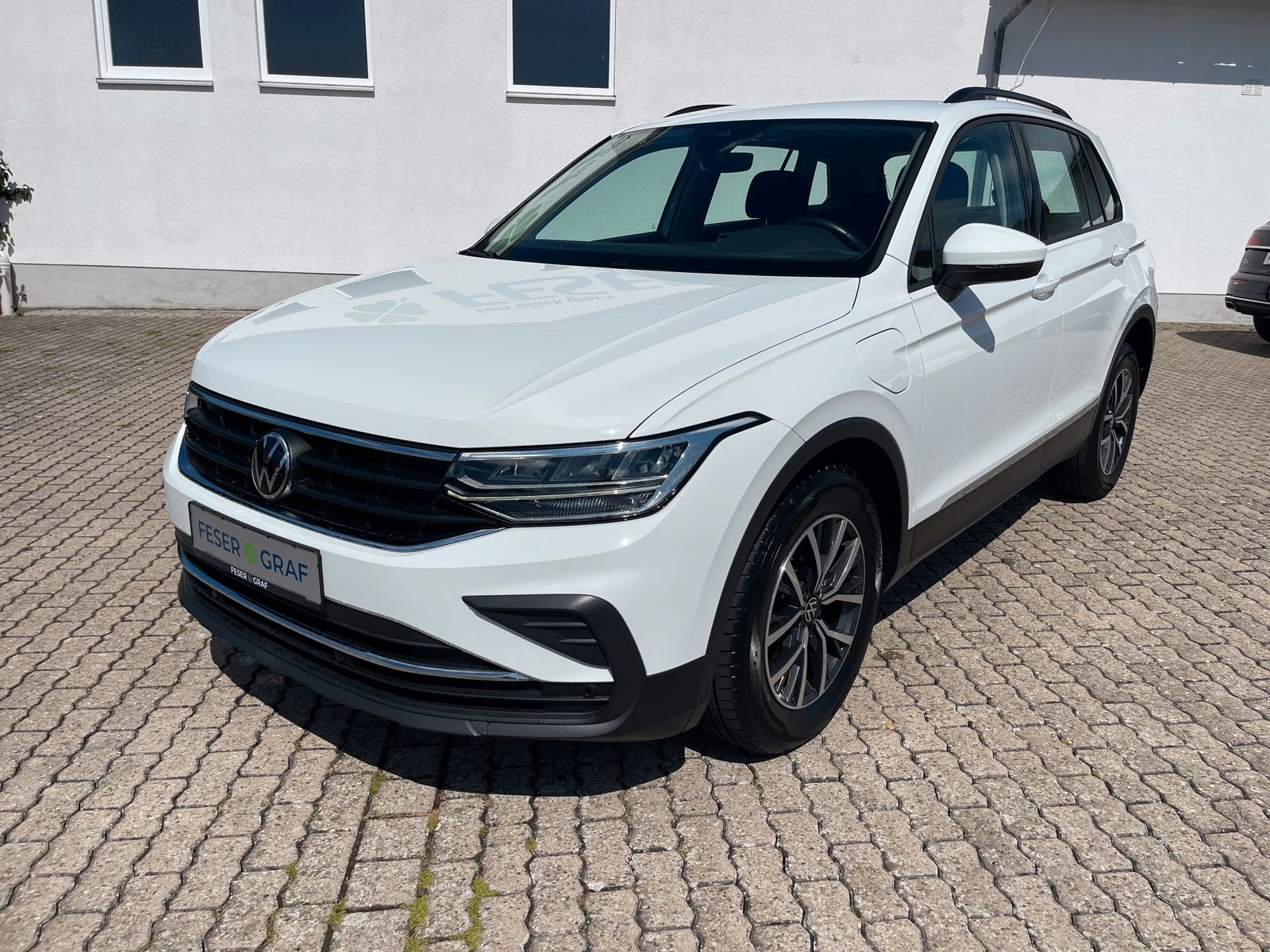 Volkswagen Tiguan Life 1.4 e-Hybrid ACC AHK eHECK NAVI imagem 3