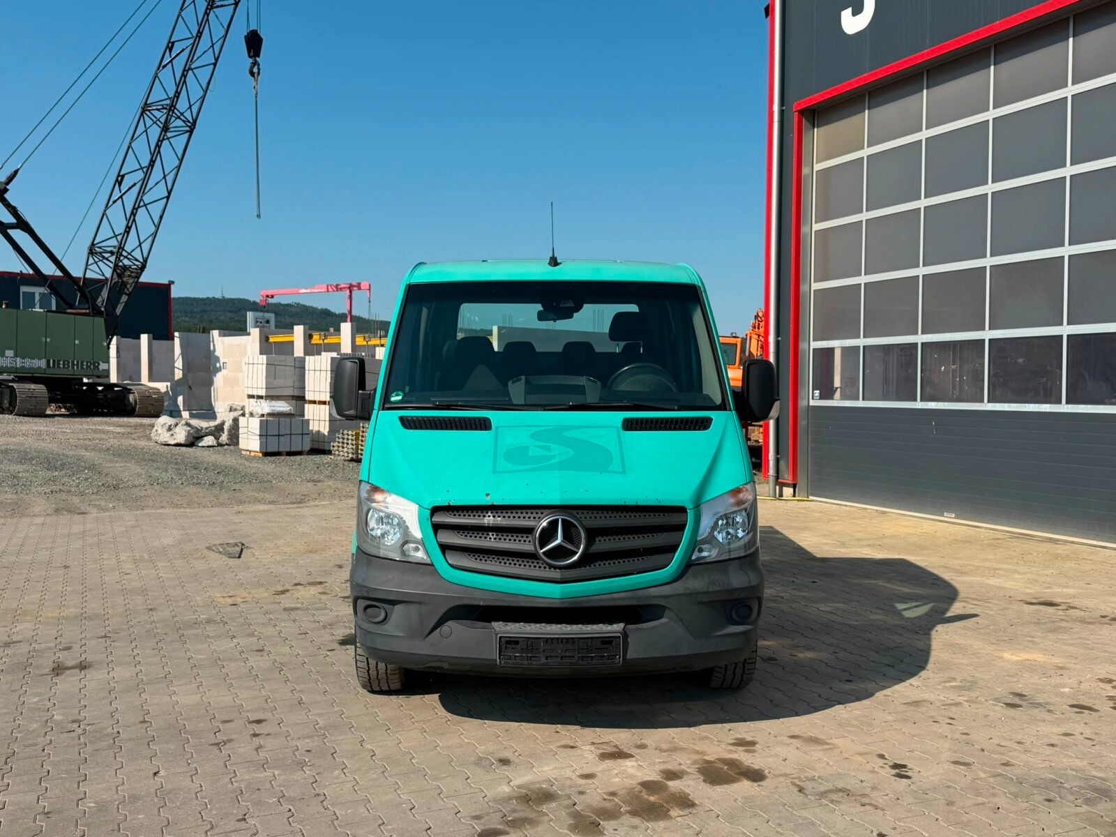 Fahrzeugabbildung Mercedes-Benz Sprinter 216 CDI Pritsche / DoKa / Blatt/Luft