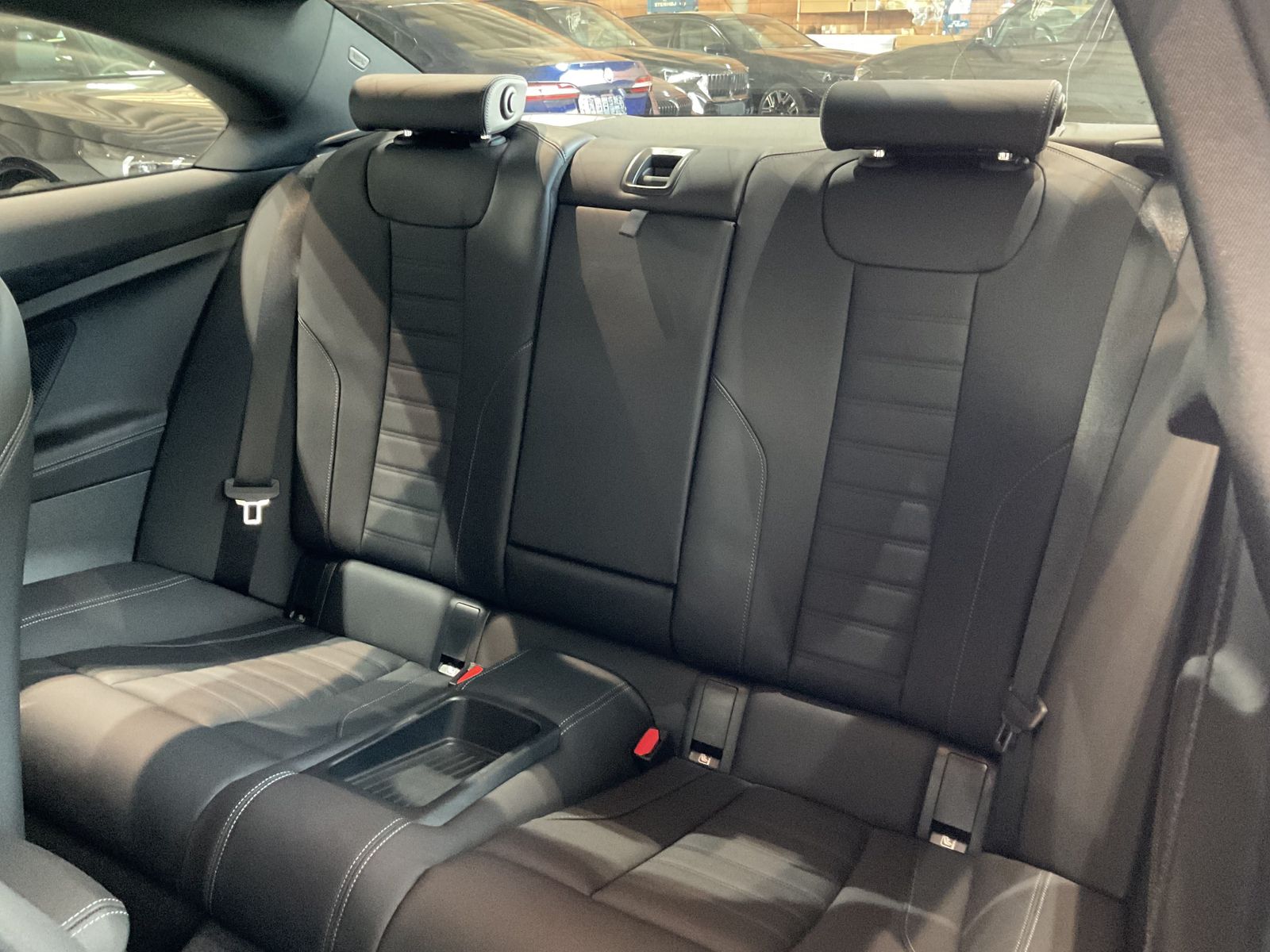 Fahrzeugabbildung BMW 220i | M Sportpaket | Sitzverstellung elektrisch