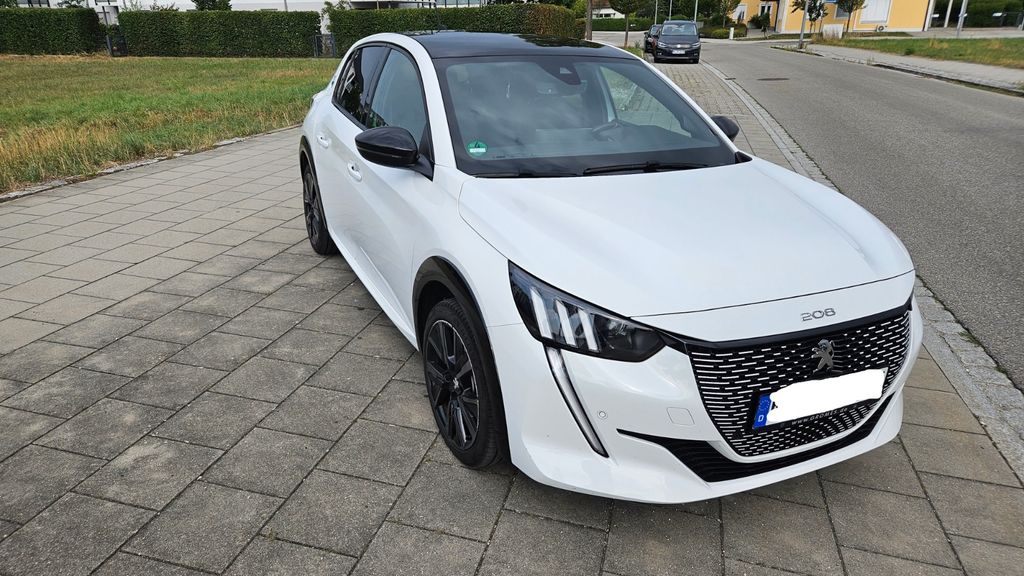 Image of Peugeot e-208