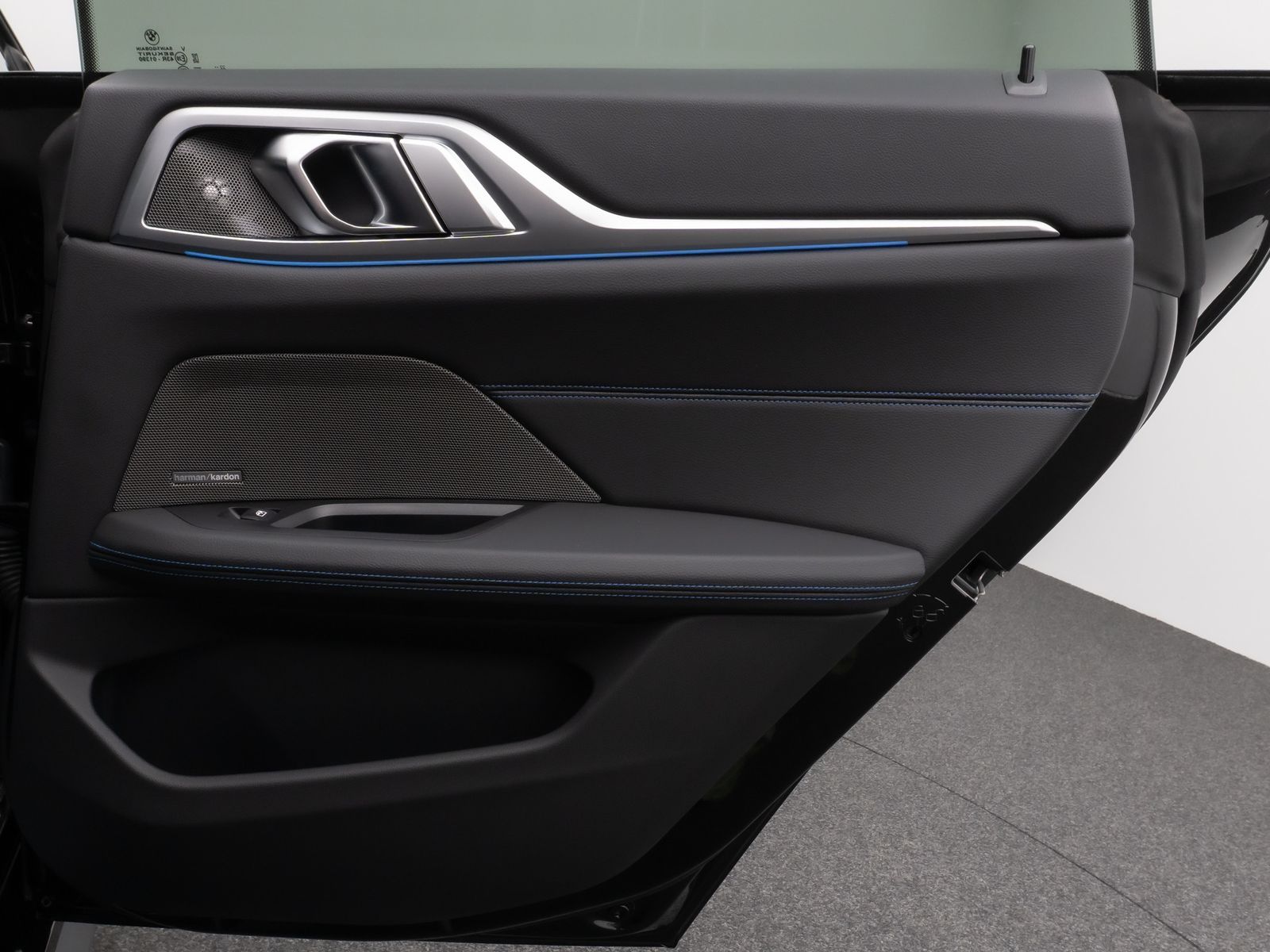 Fahrzeugabbildung BMW i4 M50 GranCoupé 360°Glasdach HUD DAB H/K 19Zoll