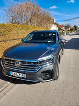 Volkswagen Touareg R-line,3.0 V6 TDI 4MOTION DSG Pano Navi  - VW Touareg Gebrauchtwagen in München