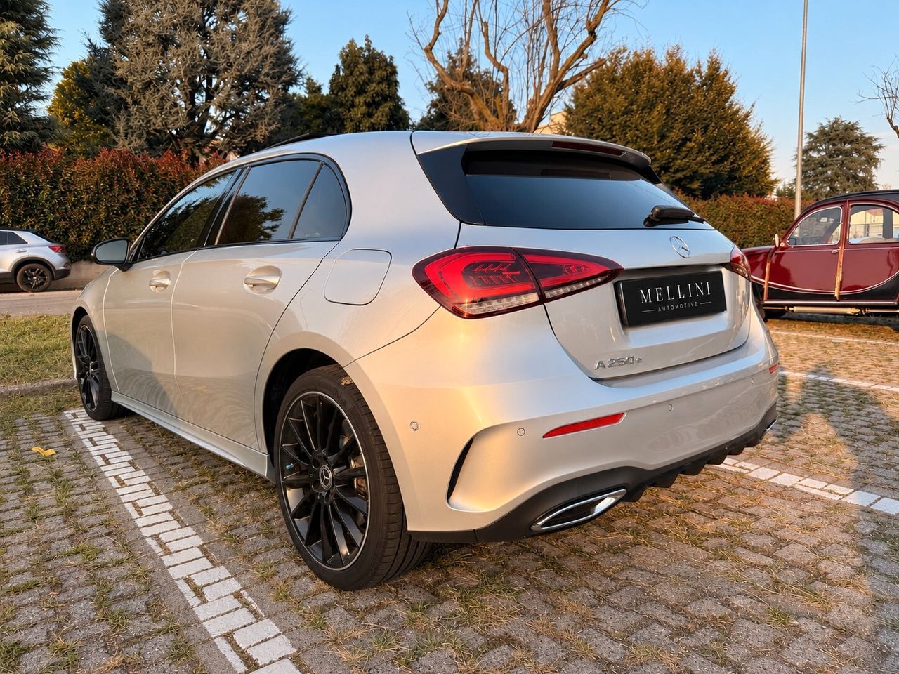 Mercedes-Benz Mercedes-benz A 250 e hybrid EQ Premium Pack AMG imagem 2