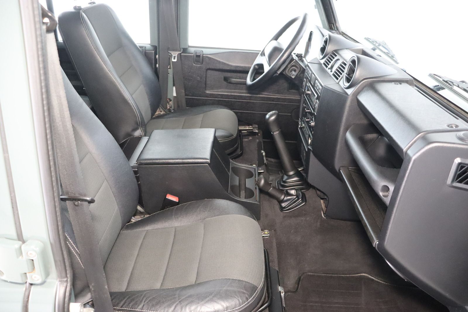 Fahrzeugabbildung Land Rover Defender 110 Station Wagon SE * AHK * Sitzhzg.