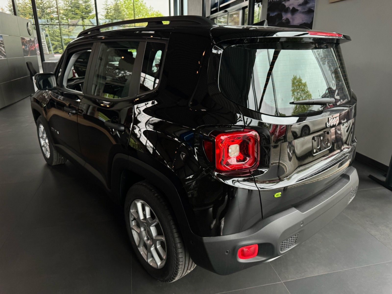 Fahrzeugabbildung Jeep Renegade Altitude Facelift, LED, NAVI, KAMERA