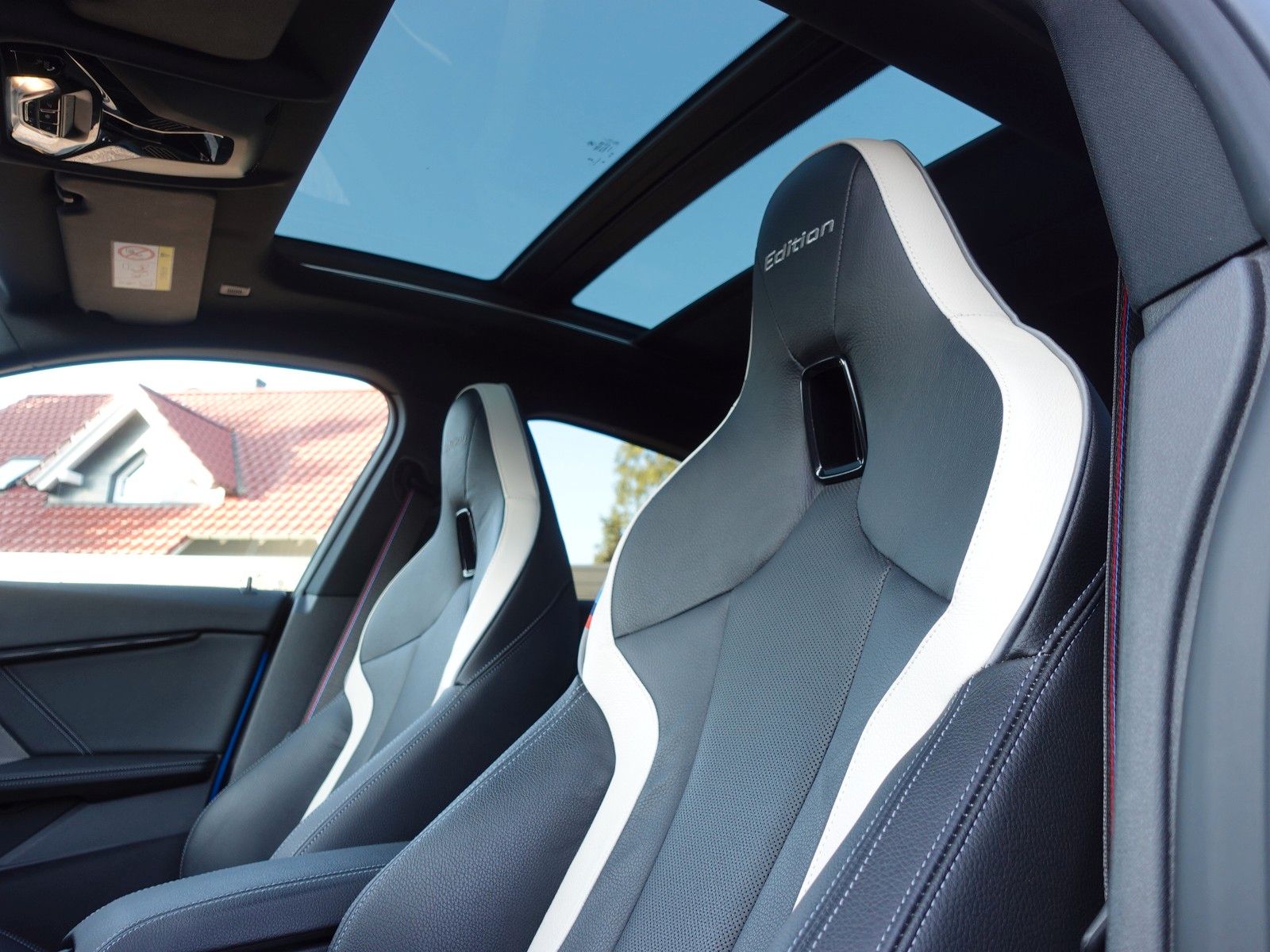 Fahrzeugabbildung BMW 220i Gran Coupé M Sport LED/HUD/Pano/HarmanKard.