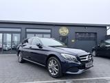 Mercedes-Benz C 400 T 4Matic*Head Up*AHK* - blaue Mercedes-Benz C 400