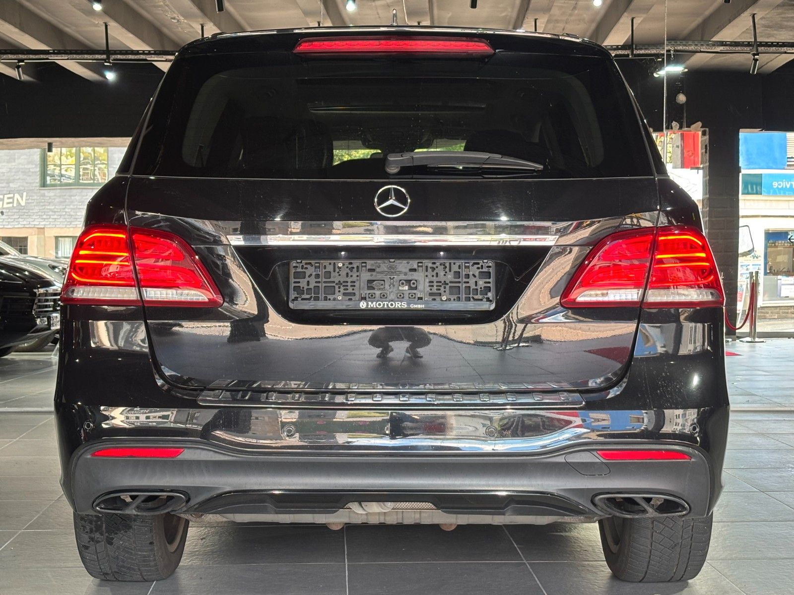 Fahrzeugabbildung Mercedes-Benz GLE 43 AMG 4Matic /PANO/MEMORY/360°/AMBIENTE