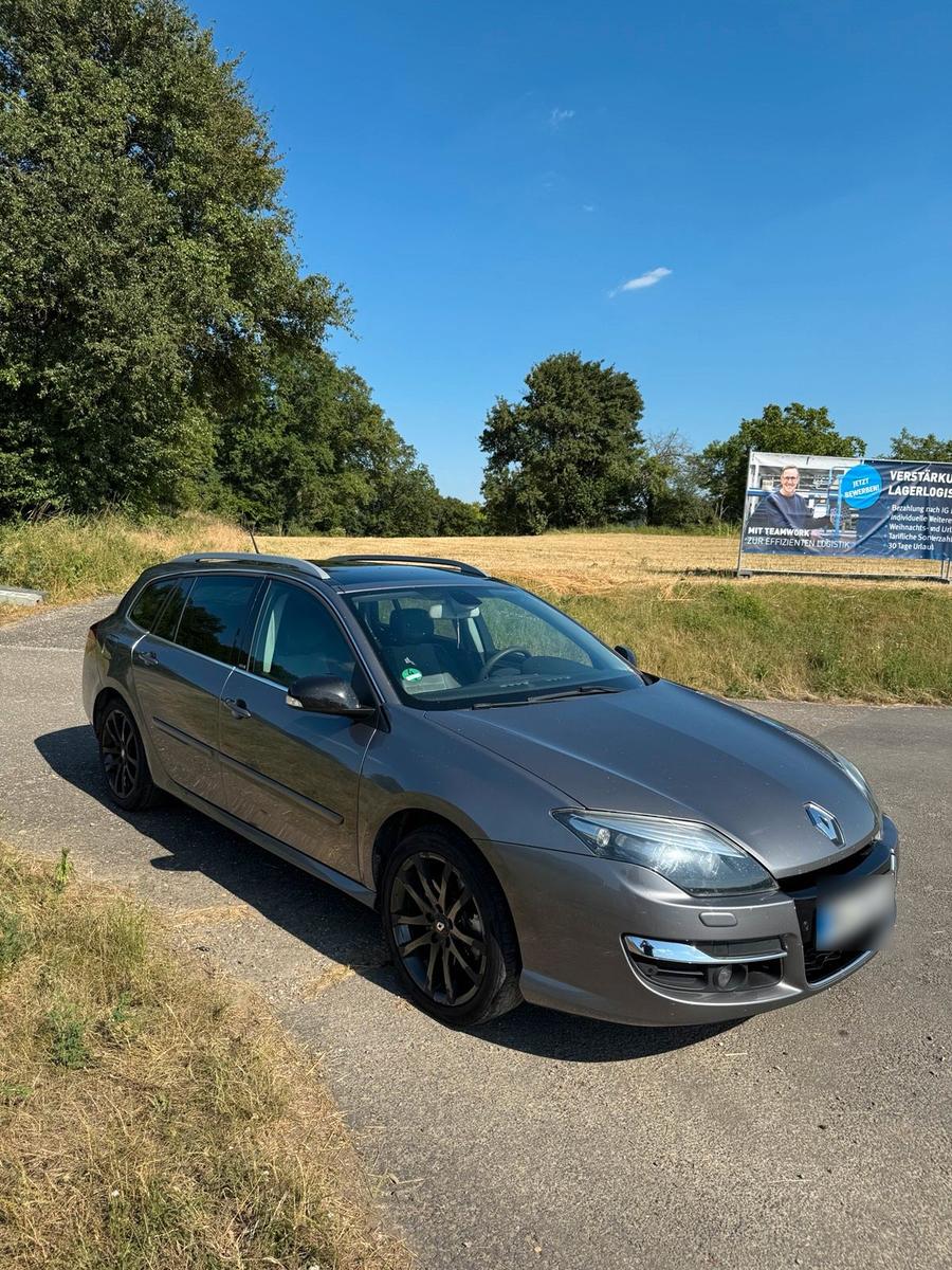 Renault Laguna 2011 — photo 8