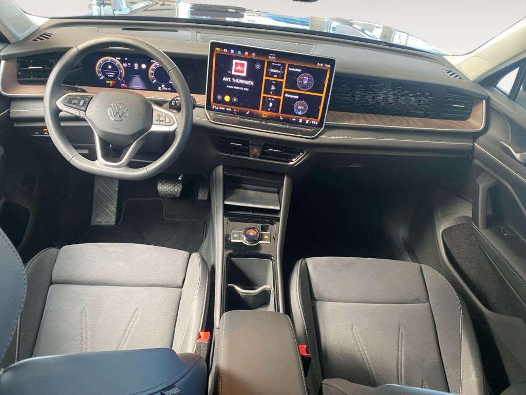 Fahrzeugabbildung Volkswagen Tayron 2.0 TDI 4MOTION DSG Elegance AHZV Standhe