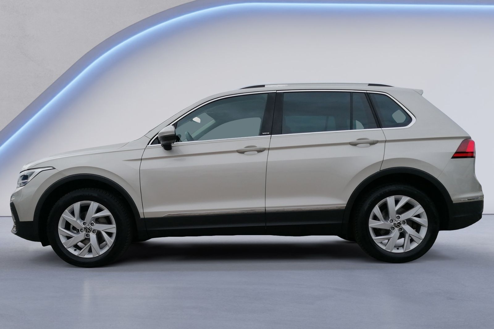 Tiguan Move 1.5 TSI NAVI+LED+SHZ+GRA+AHK+
