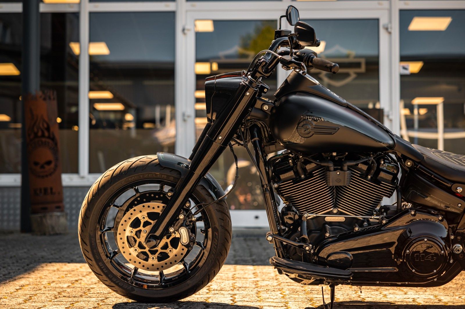 Fahrzeugabbildung Harley-Davidson DARK BOY 114 ci - FAT BOY FLFBS - JEKILL & HYDE
