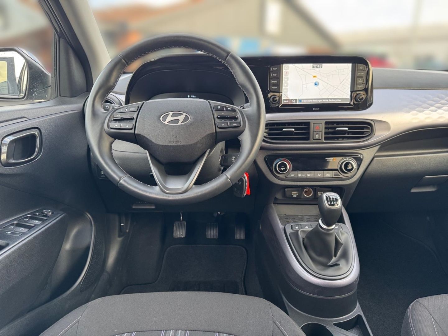 Fahrzeugabbildung Hyundai i10 1.2 Prime Navigation Rückfahrkamera Sitzheiz