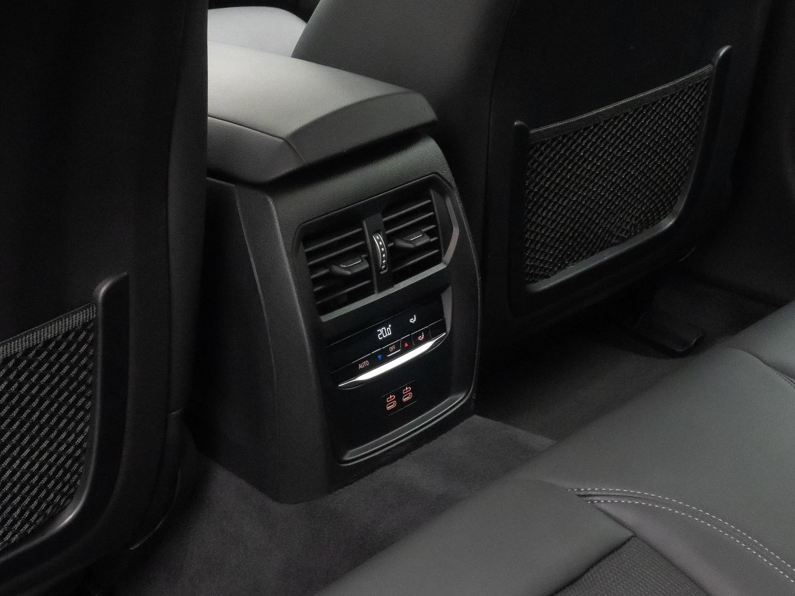BMW i4 eD40 GC HiFi Kamera DAB Widscreen Sportsitze, миниатюра 27