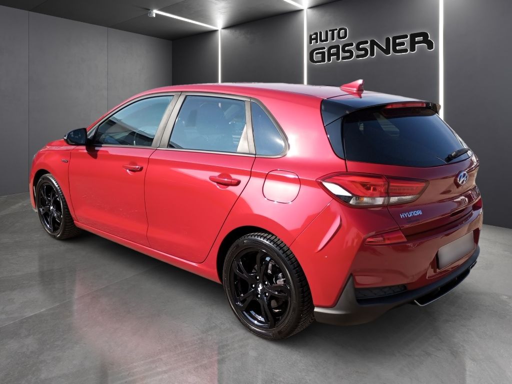Fahrzeugabbildung Hyundai i30 1.4 Turbo M/T N-LINE Komfortpaket + Navi