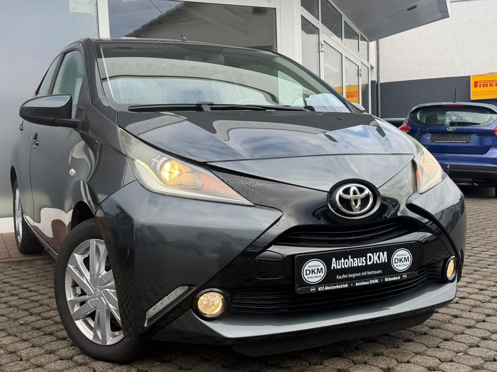 Toyota Aygo x-play touch/Kamera/TÜVNeu/Klima/Stadtauto