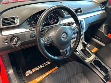 Volkswagen Passat *PANO*TEMPO*NAVI*PDC*AHK*