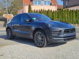 Porsche Macan Turbo 21Zoll DeutschesFahrzeug Panorama - Porsche Macan Turbo mit Benzin-Antrieb