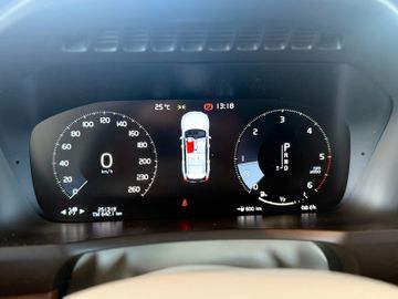 Volvo XC90 - 10